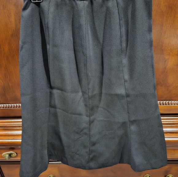 Donna Sands Dress Suit - Picture 5 of 6